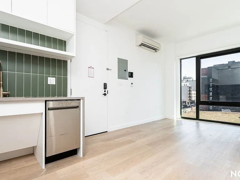 527 Grand Ave #402 — Photo 7