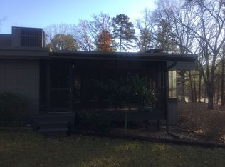 201 Lakeview Dr, Seneca, SC 29672