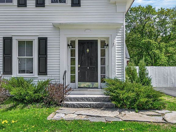 4th image of 151 Townshend Road