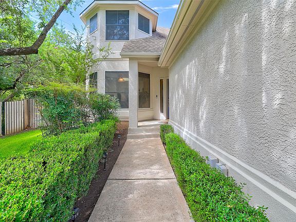 3rd image of 41 Muirfield Greens Ln