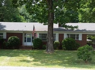 1308 23rd Ave NE, Hickory, NC 28601