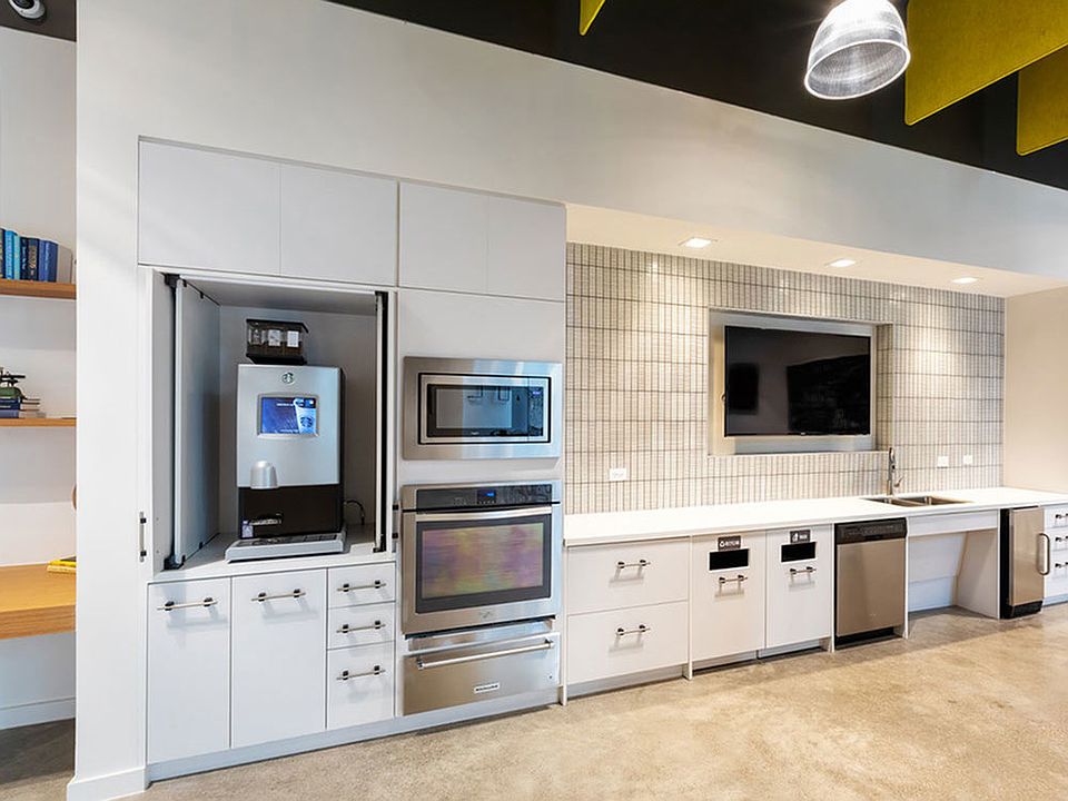 Co-working Kitchen & Java Bar