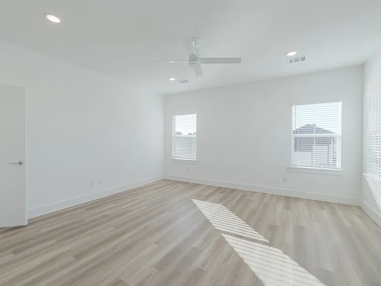 11661 Liberty Commons Ct — Photo 26