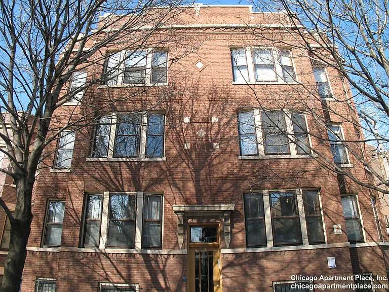 2118 W Berteau Ave #2 — Photo 10
