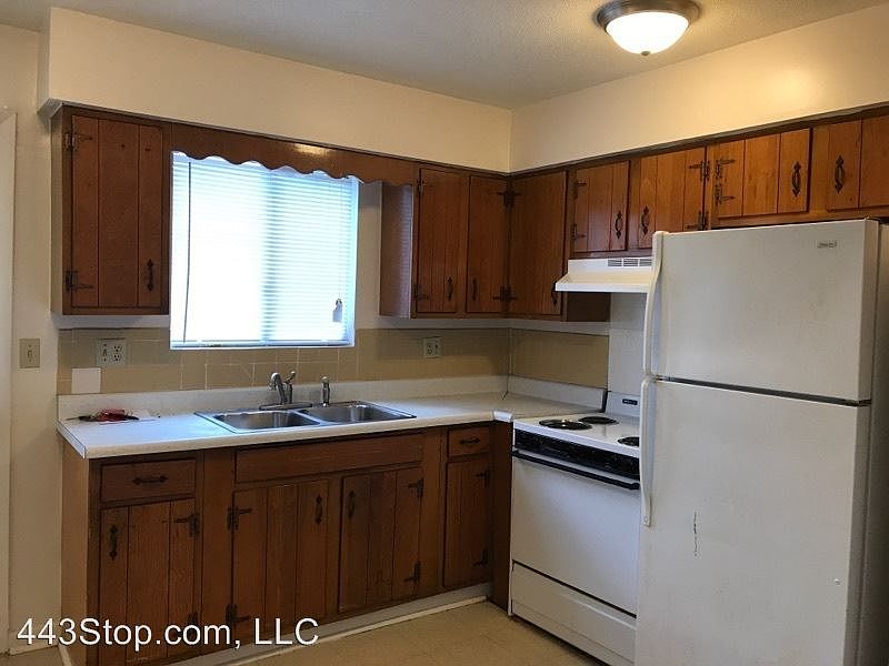1st image of 4206 I 70 Dr SE APT D