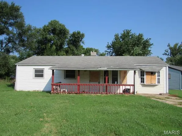 1137 Saint Margaret Dr, Cahokia, IL 62206