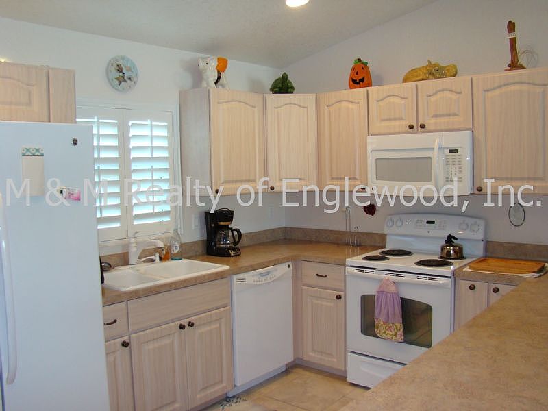 1st image of 282 Boundary Blvd APT 2