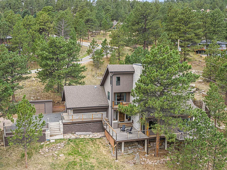 2350 Linden Dr — Photo 15