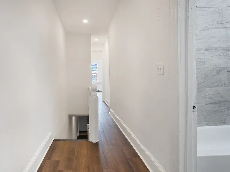 2212 W Fayette St — Photo 3