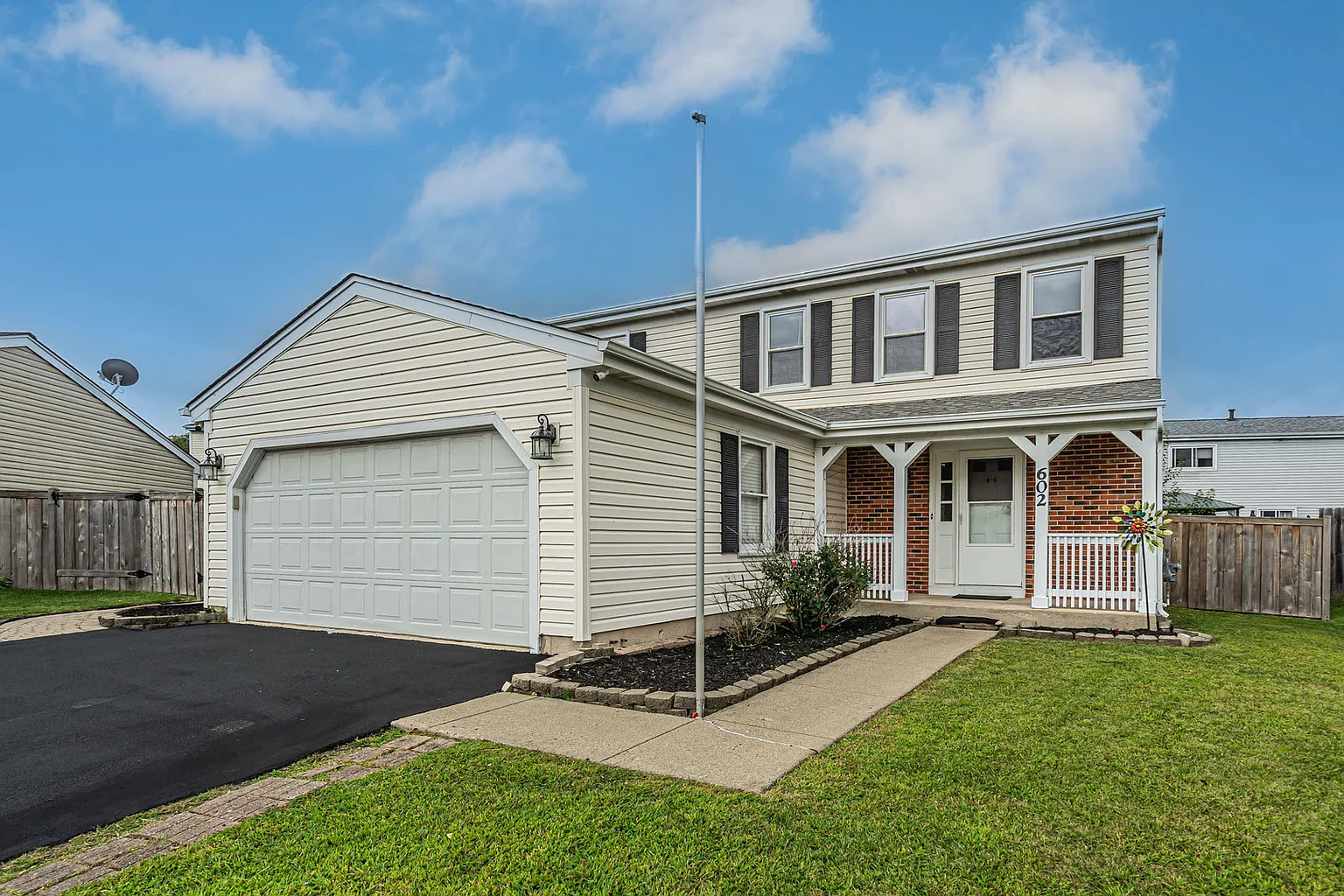 602 Oswego Dr photo 1