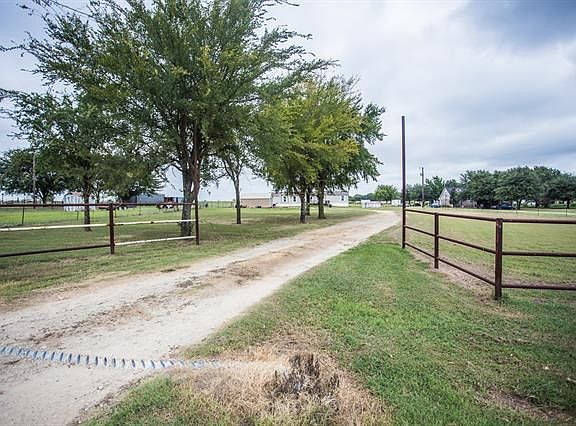 3rd image of 335 Private Road 7416