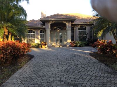 2964 Gardens Blvd, Naples, FL, 34105
