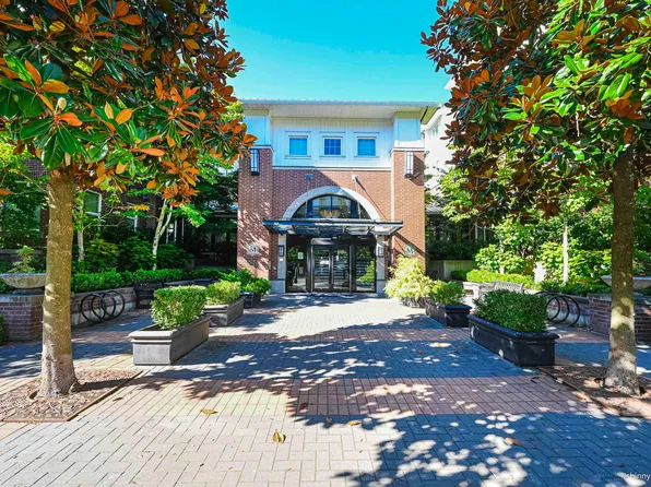 9399 Odlin Rd #110, Richmond, BC V6X 0J6