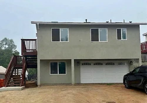 1371 Phillips St #2 Photo 1