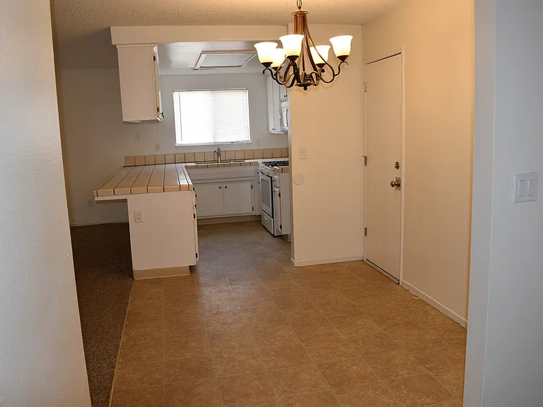 4809 Millbrook Way — Photo 6