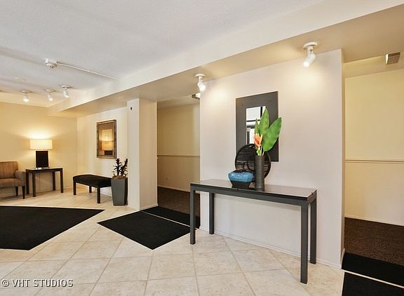 3rd image of 35 S Baybrook Dr Unit 605