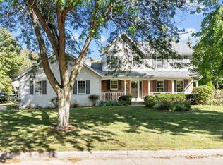 220 E Timberline Dr, Appleton, WI 54913