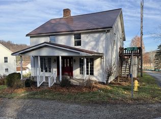 15 1st St, Star Junction, PA