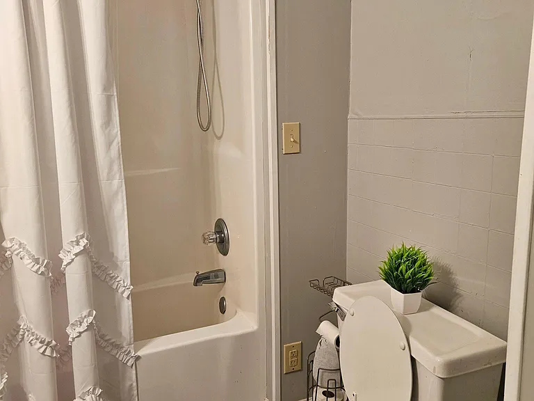 1315 Dover St — Photo 23