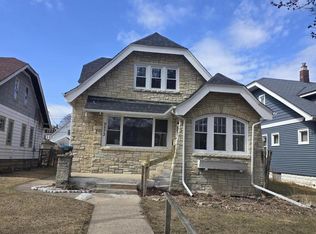 2573 N 48th St, Milwaukee, WI 53210