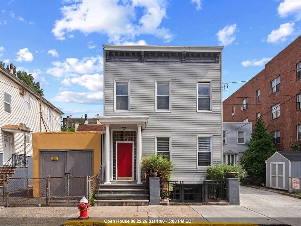 1st image of 522 26th St
