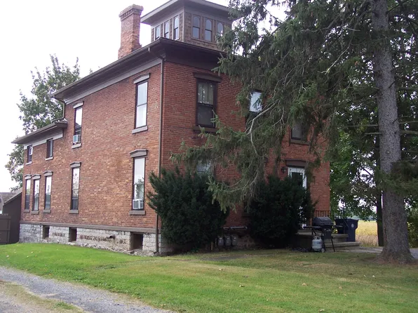 110 Auburn Rd APT 1, Seneca Falls, NY 13148