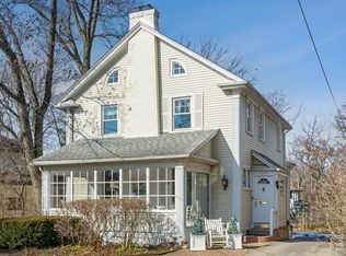 1243 Scott Ave, Winnetka, IL 60093