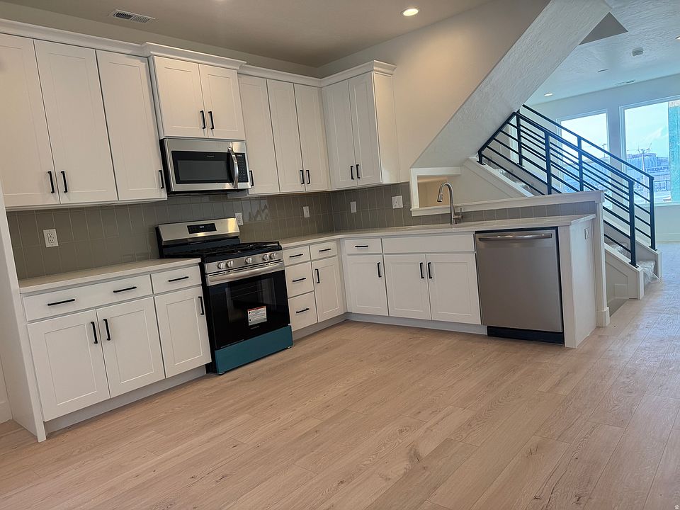 1st image of 11029 S Freestone Rd W #125