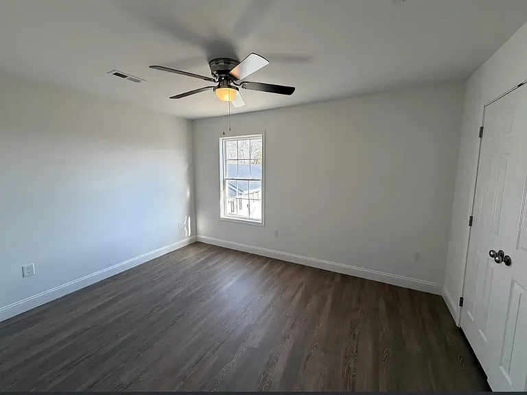 1407 Madison St — Photo 11