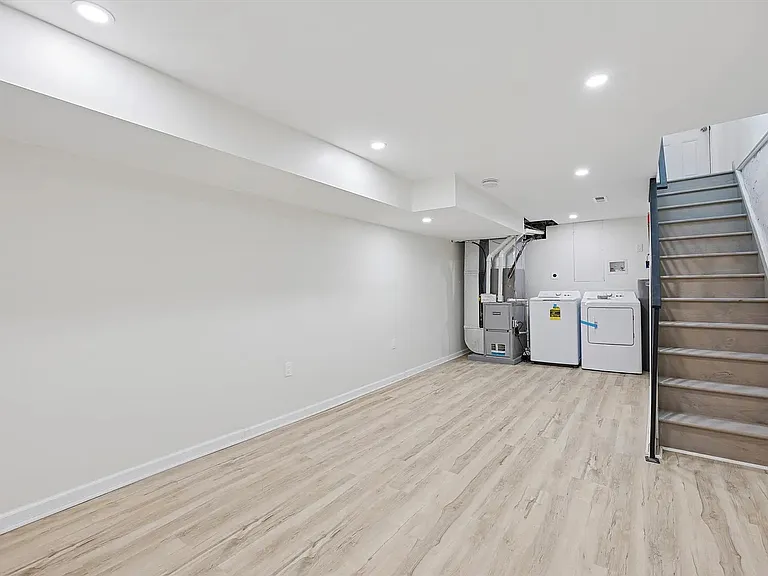 2615 Earp St — Photo 23