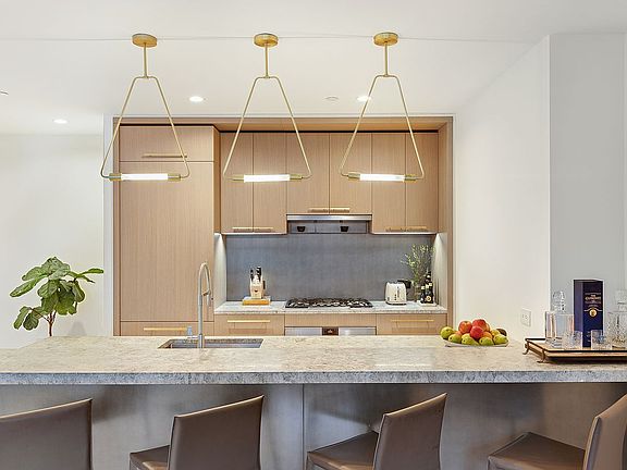 4th image of 91 Leonard St #6A