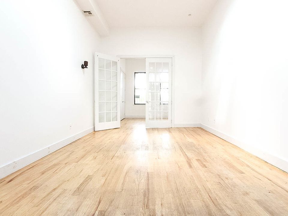 1st image of 163 Troutman St #Rr2