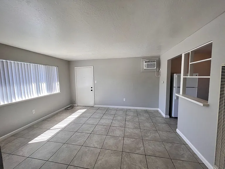 Parkside Apartments — Photo 12