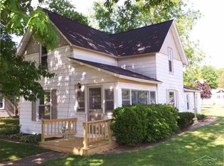 225 S Saginaw St, Montrose, MI 48457