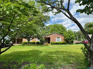 2208 College St SE, Decatur, AL 35601