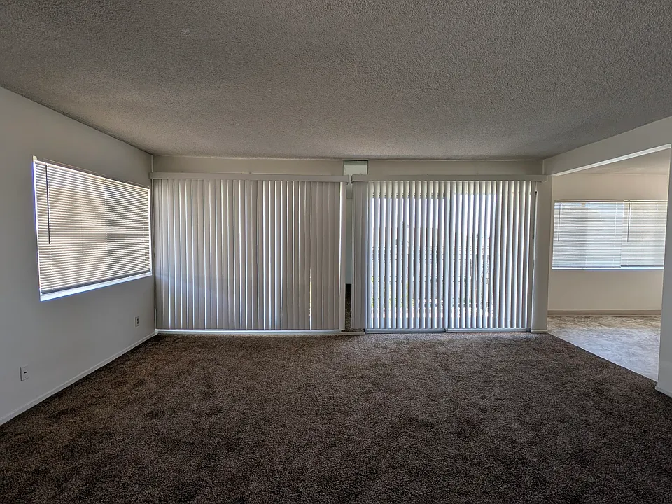 1811 S Cabrillo Ave #2