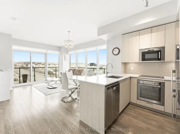 99 Eagle Rock Way #305, Vaughan, ON L6A 5A7