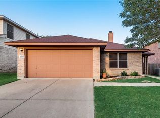 3341 Chapel Wood Ct, Fort Worth, TX 76116