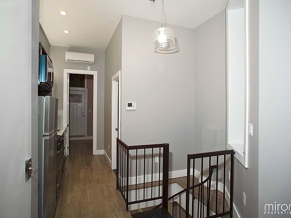 5th image of 139 Essex St APT 17