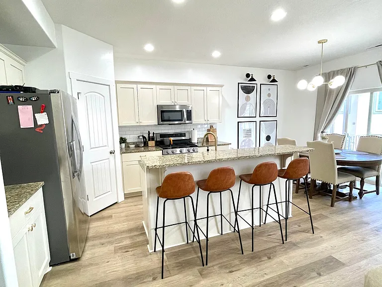 1276 N Willowbrook Ln — Photo 6