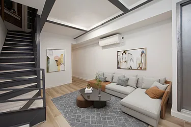 15 Essex Street, #3