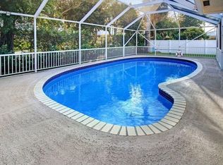 120 Park Ln E, Hypoluxo, FL 33462