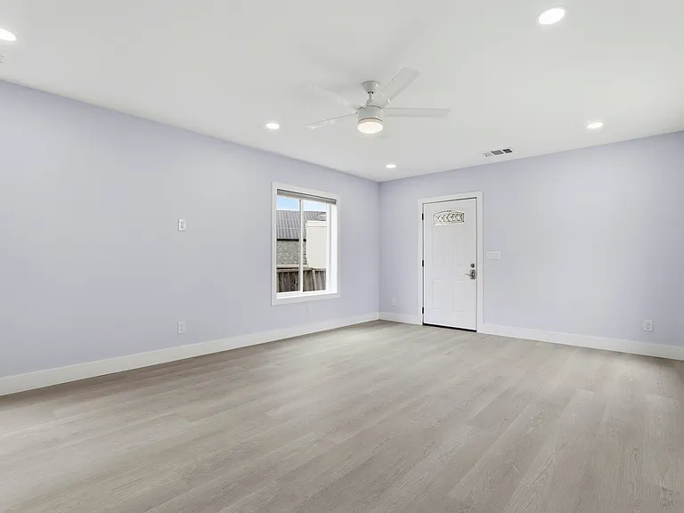1802 Ponca Ct — Photo 3