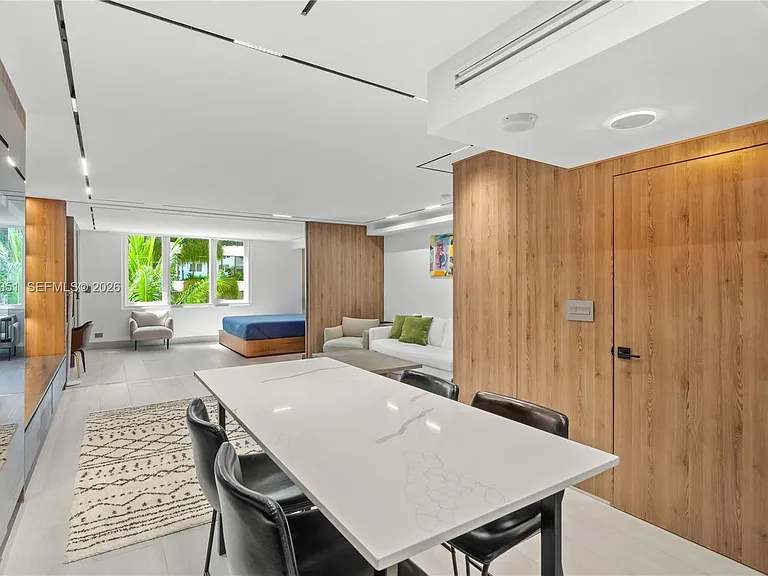 2301 Collins Ave #432 — Photo 7