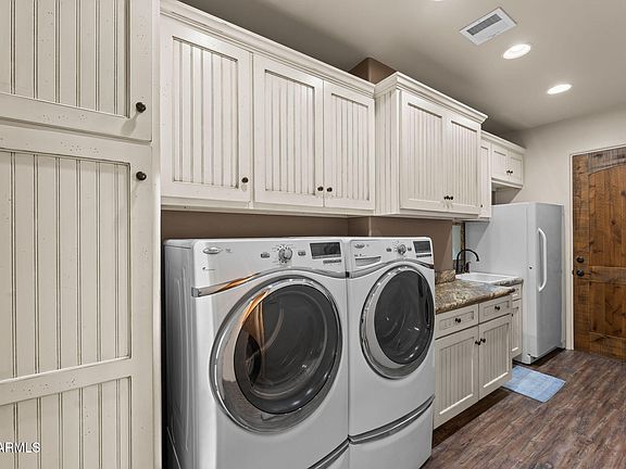 5th image of 960 W MCLEAN Drive