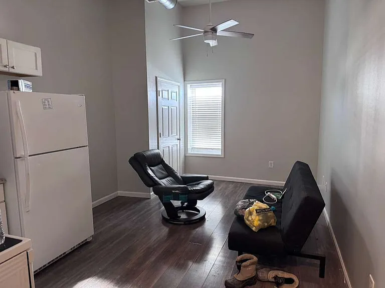 624 Washington St #3 — Photo 6