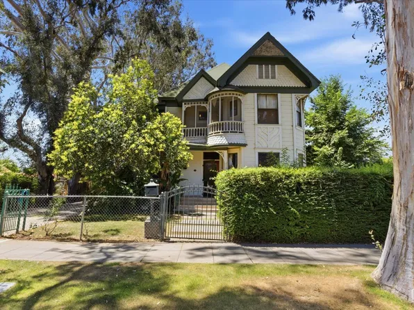 1321 N St, Bakersfield, CA 93301