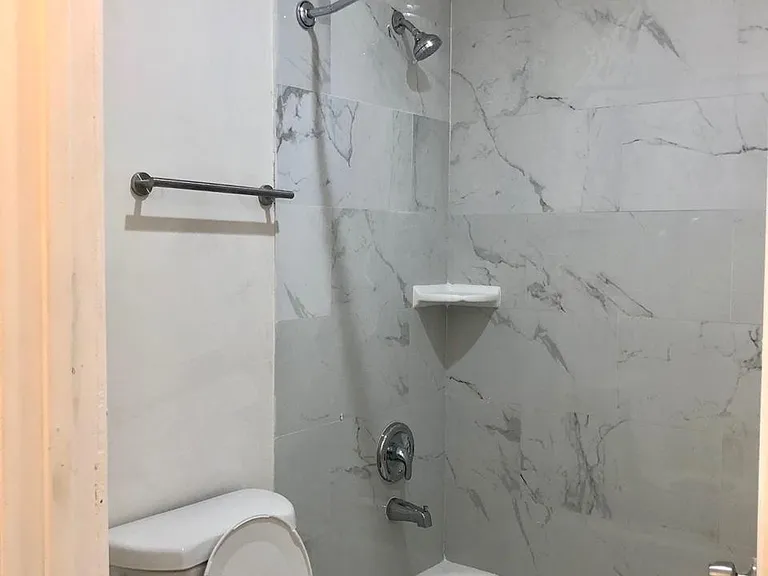 254 S Alexandria Ave #256-1/2-258 — Photo 4