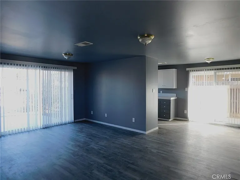 21306 Bancroft Ct — Photo 6