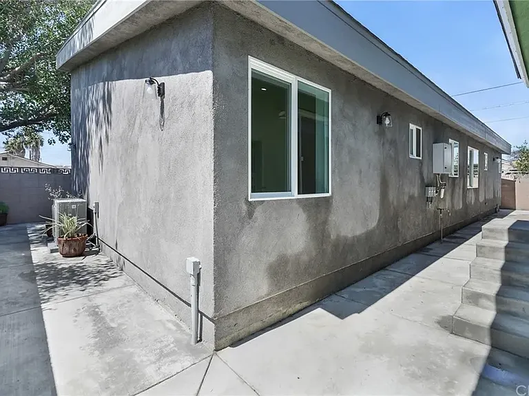 13231 Jefferson Ave #B — Photo 15
